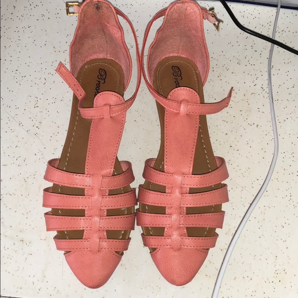 Women’s flats